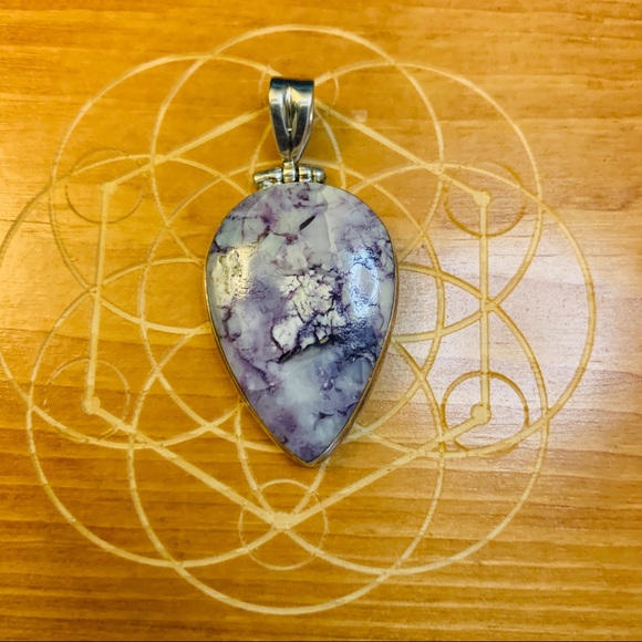 Banded Amethyst pendent - Picture 3 of 9
